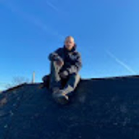 Meet your Posher, Dave - Picture 1 of 1